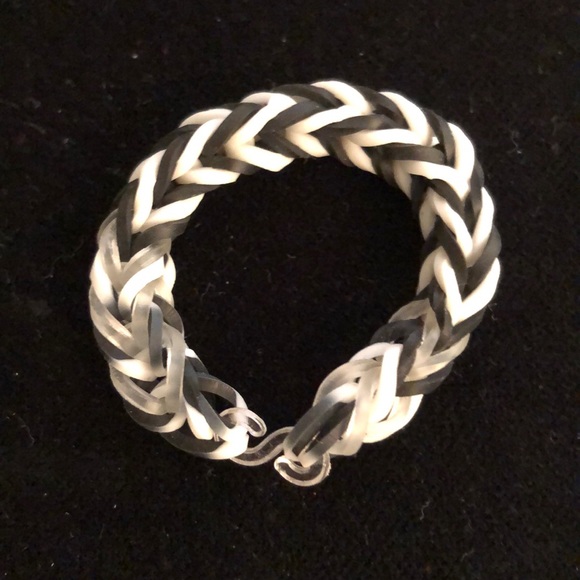 HANDMADE CHOKER AND TWO BRACELETS - Picture 4 of 7